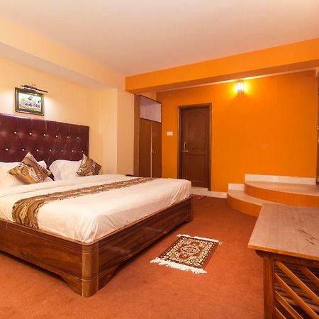 Oyo 12370 Royal Sarava Hotel Darjeeling  Eksteriør billede