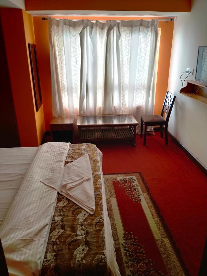 Oyo 12370 Royal Sarava Hotel Darjeeling  Eksteriør billede
