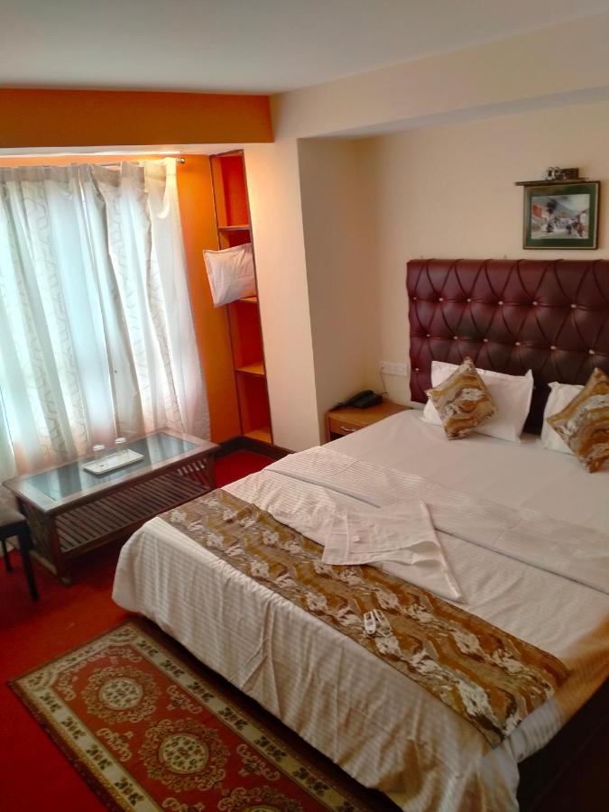Oyo 12370 Royal Sarava Hotel Darjeeling  Eksteriør billede