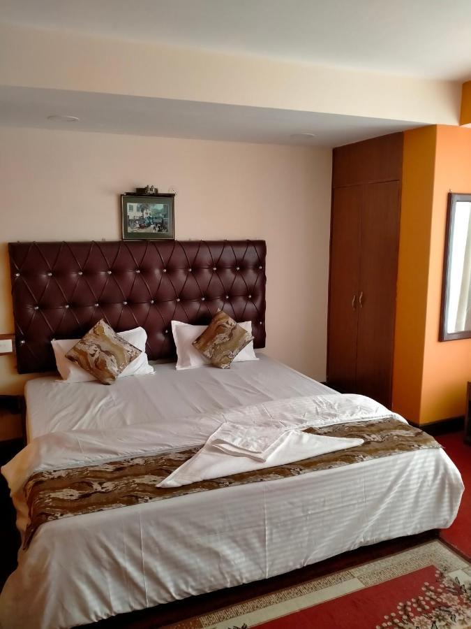 Oyo 12370 Royal Sarava Hotel Darjeeling  Eksteriør billede