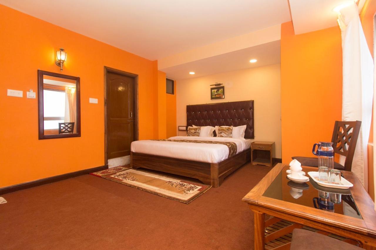 Oyo 12370 Royal Sarava Hotel Darjeeling  Eksteriør billede