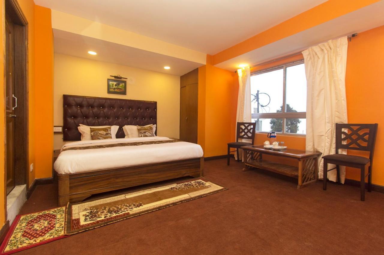 Oyo 12370 Royal Sarava Hotel Darjeeling  Eksteriør billede