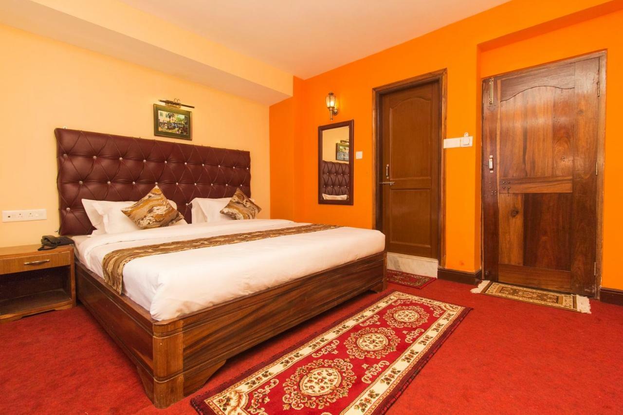 Oyo 12370 Royal Sarava Hotel Darjeeling  Eksteriør billede