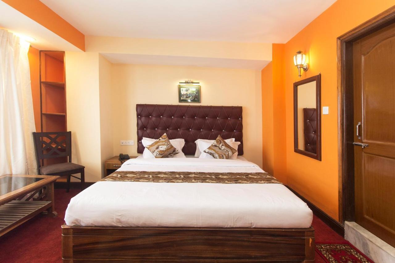 Oyo 12370 Royal Sarava Hotel Darjeeling  Eksteriør billede